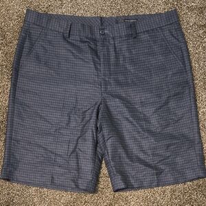 Men's Greg Norman Gray Checkered Shorts Size 38
